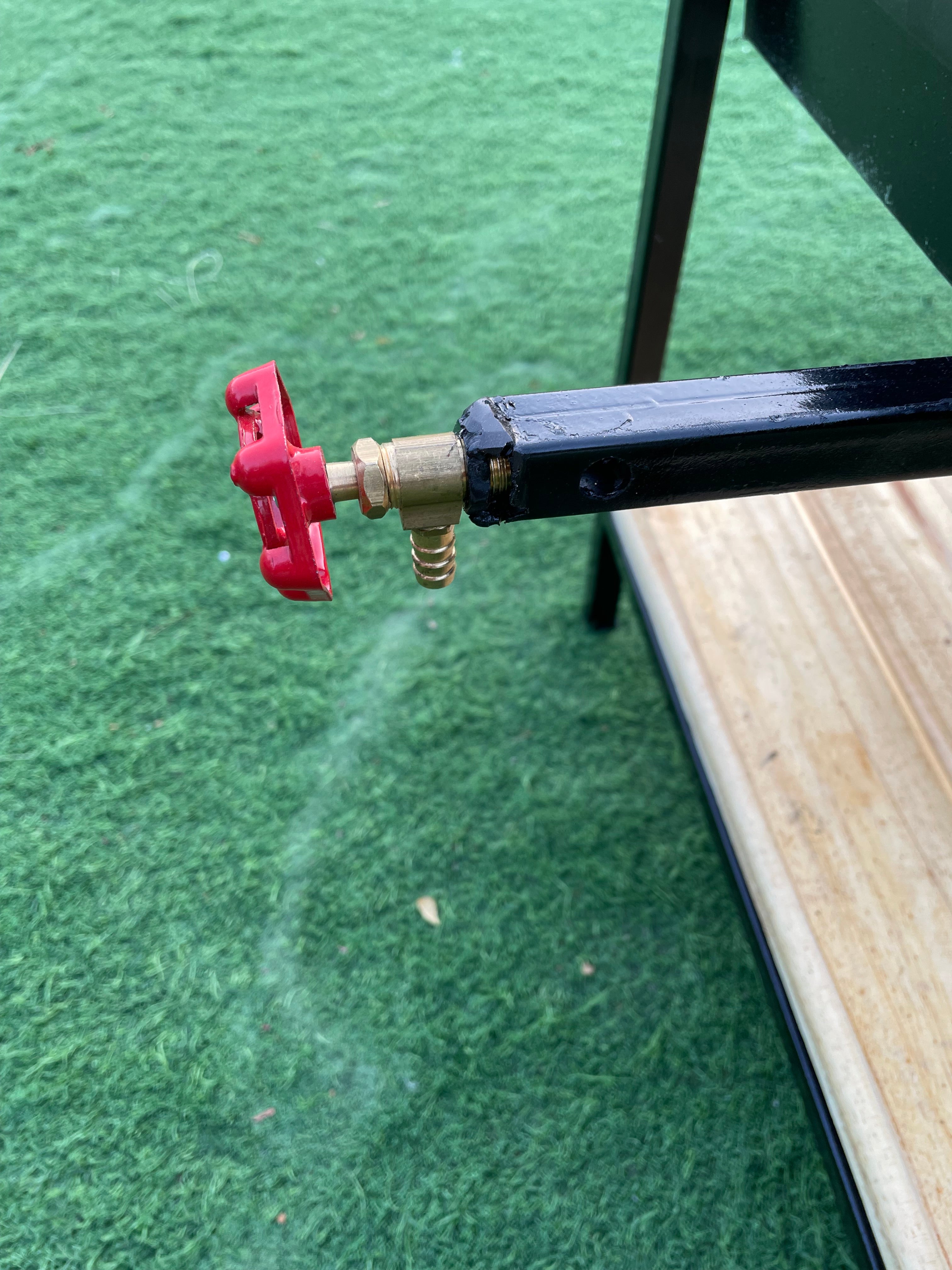 100x50cm شواية المضبي مع قاعدة من خشب الصنوبر مقاس