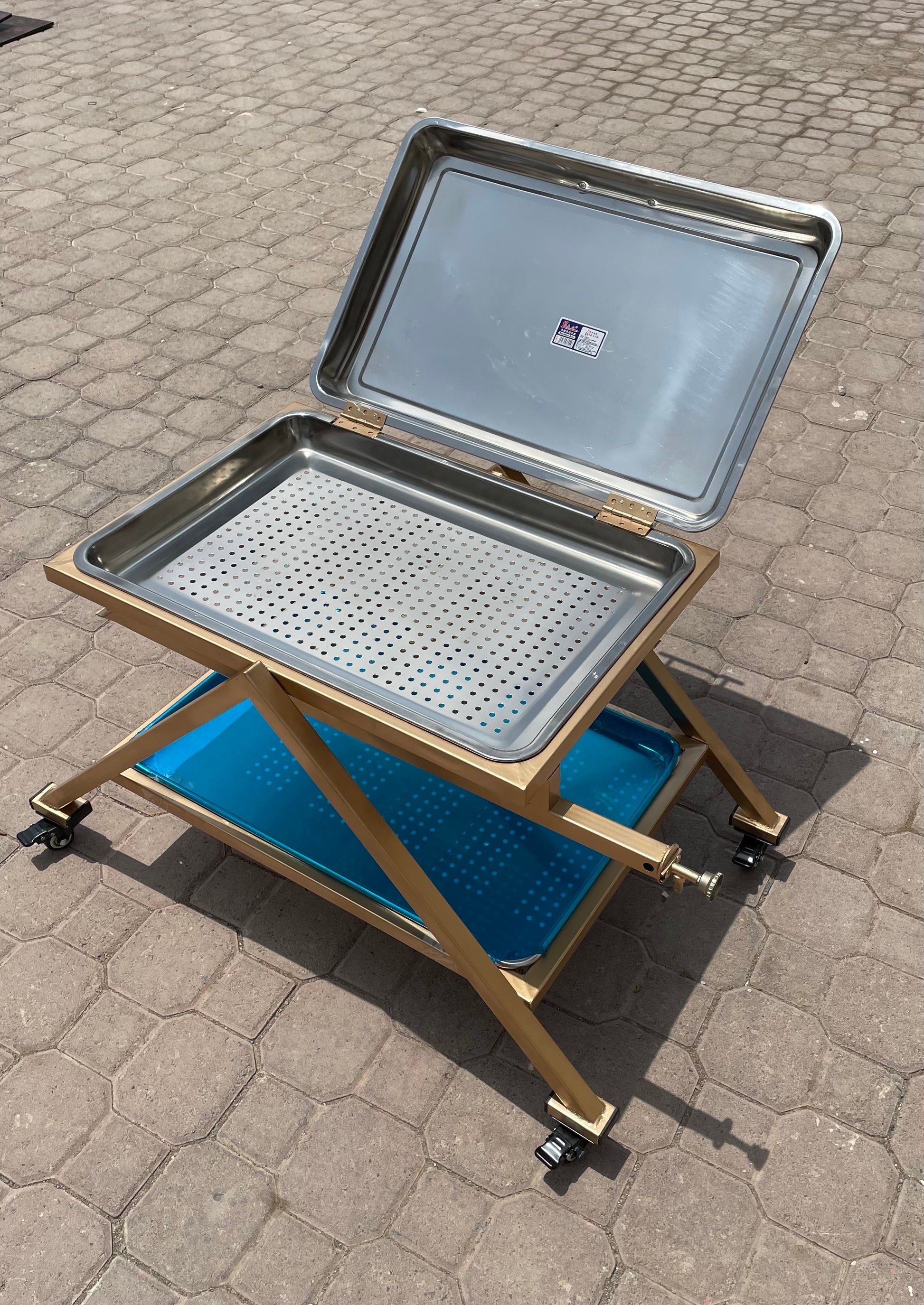 60x40cm  شواية المضبي اطباق ستانلس ستيل  بغطاء وعجلات
